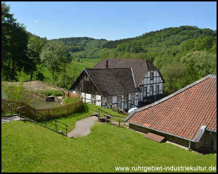 Fachwerkhaus mit dem Museum für Vor- und Frühgeschichte