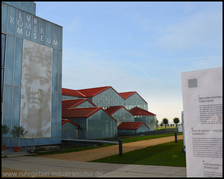 RömerMuseum mit verschachteltem Schutzbau in Anlehnung  an die historische Form der Badeanstalt der Colonia 