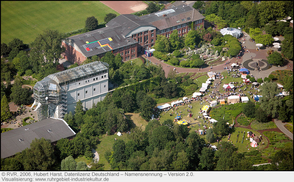 Luftbild vom Maximilianpark mit dem markanten Gläsernen Elefanten