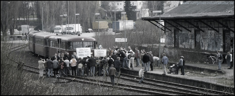 Eine der zahlreichen "Letzten Fahrten" auf der Strecke – hier 2007 (vor der Landesgartenschau)