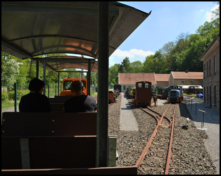 Fahrt durch das Gruben- und Feldbahnmuseum