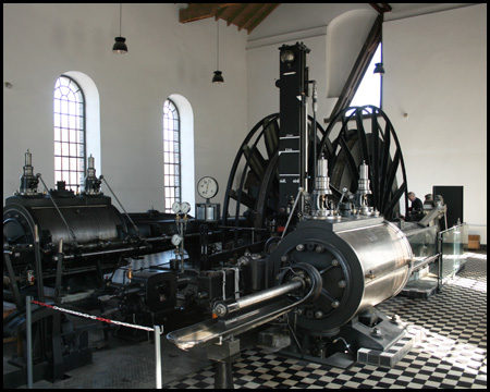 Dampffördermaschine von 1887 im Maschinenhaus