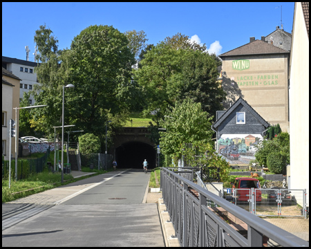 Haltepunkt Rott vor dem Tunnel Rott an der Nordbahntrasse