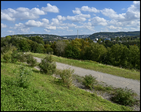 Aussicht auf Wuppertal von der Deponie Lüntenbeck