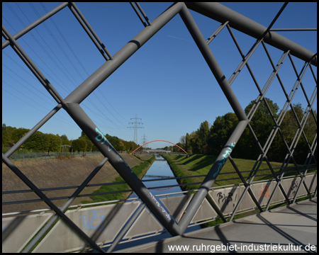 Fachwerkbrücke über die Emscher