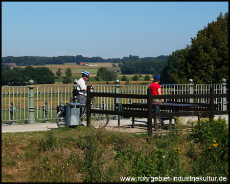 Rastplatz auf der alten Kanalbrücke