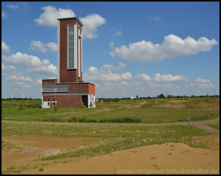 Förderturm über Schacht 4 der Zeche Königsborn