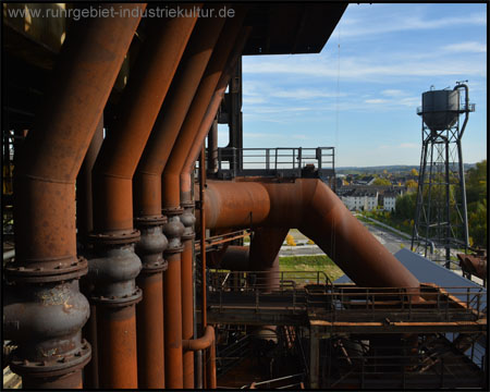 Wasserturm neben den Hochöfen