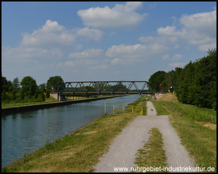 Rückfahrt am rechten Ufer (Blick zurück)