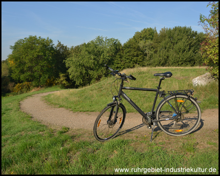 Hügellandschaft, Abwechslung für Radfahrer im flachen Land