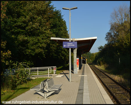 Haltepunkt Löttringhausen – links im Gebüsch hielten einst die Reisezüge nach Bochum
