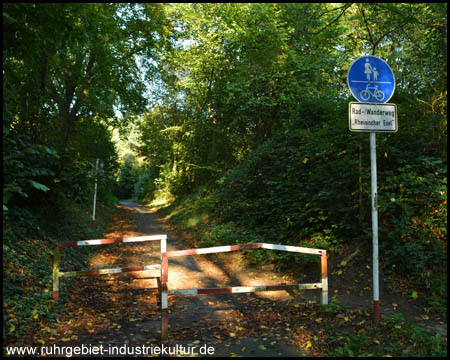 Der Beginn des Radwegs liegt in einiger Entfernung zum Bahnhof