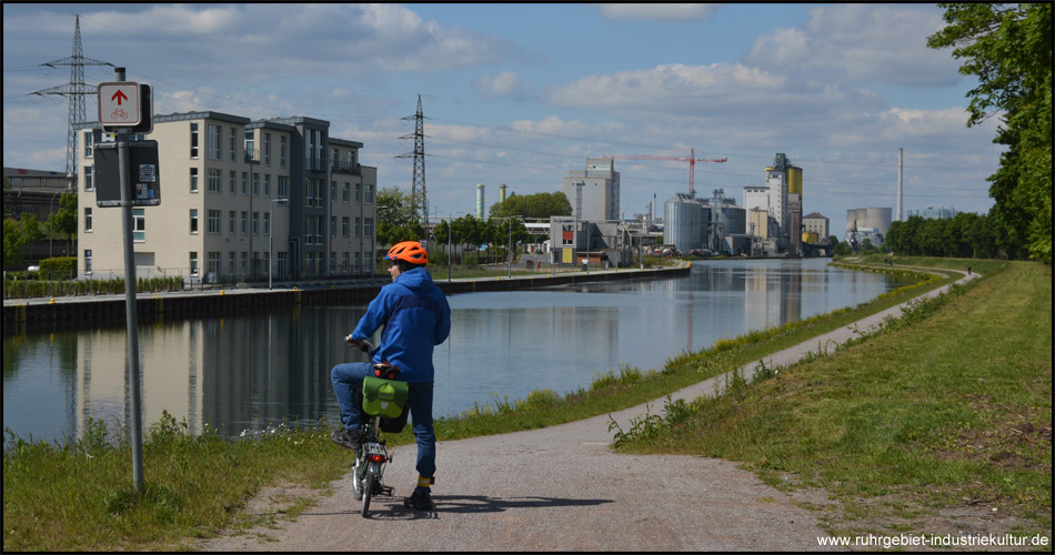 Römer-Lippe-Route am Kanalhafen von Hamm