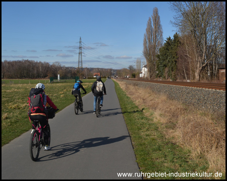 Zwischen Menden und Fröndenberg entlang der Eisenbahn