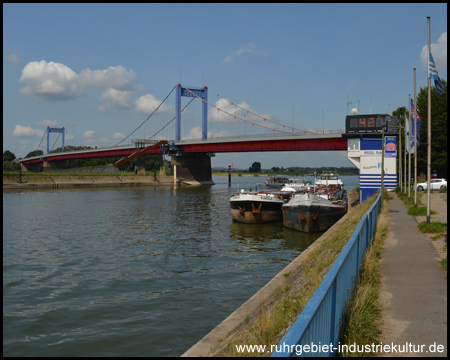 Hängebrücke über den Rhein