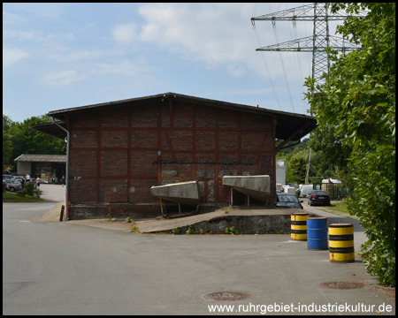 Von Osten nähern wir uns dem Bahnhof Altendorf (Ruhr)