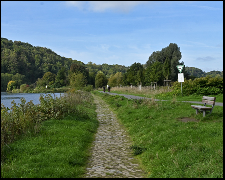 Leinpfad neben dem RuhrtalRadweg