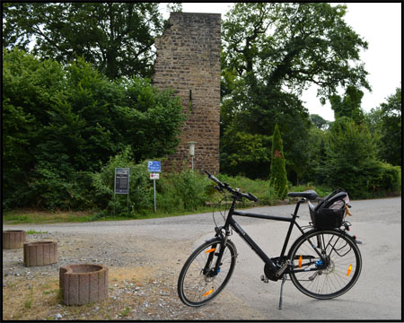 Kattenturm – Wohnturm der Burg Luttelnau