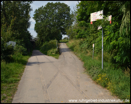 Pflastersteine im Muster einer Schienen-Weiche