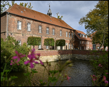 Torhaus und Gräfte von Schloss Oberwerries