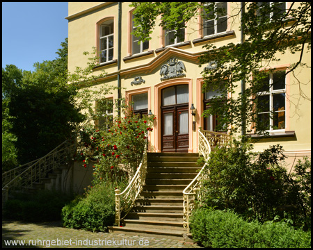 Rosentreppe am Schloss Schwansbell