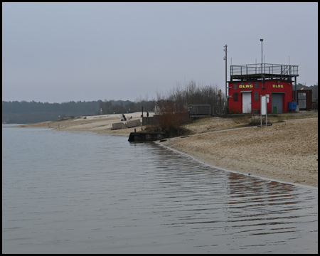 DLRG-Station am Strand