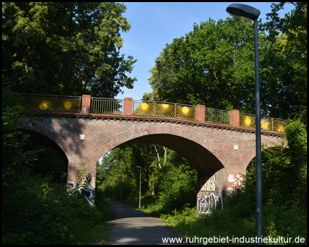 Sonnenbrücke am Haus Weitmar (Blick zurück)