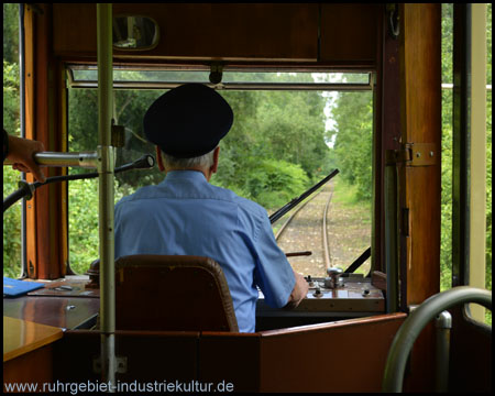 Stilechte Dienstkleidung: Auf der Strecke zum Mooskamp