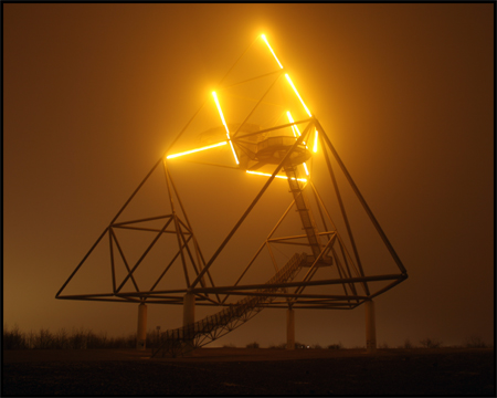 Lichtinstallation »Fraktal« auf dem Tetraeder in Bottrop