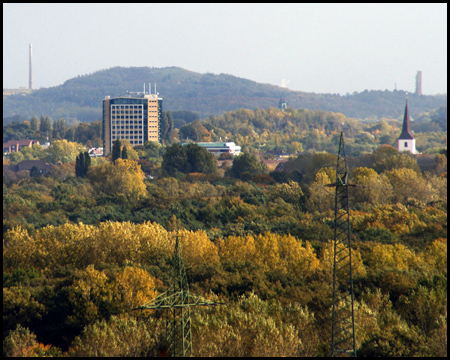 Neuer Blick auf Rathaus und ev. Stadtkirche (Foto: André Walter)