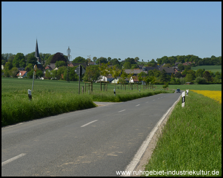 Frömerner Straße von Ostbüren nach Frömern: Links abbiegen