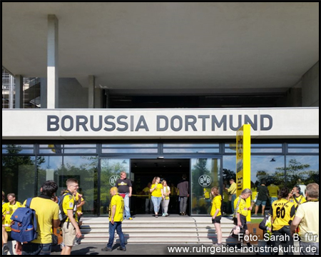 Foyer West: Ausgangspunkt für Stadiontouren