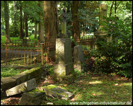 Westfriedhof Unna bei Tag