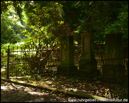 Westfriedhof Unna bei Tag