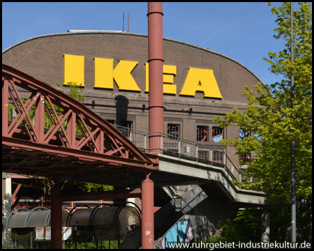 Ehemaliges Press- und Hammerwerk von 1917 heute Parkhaus vom Möbelmarkt IKEA