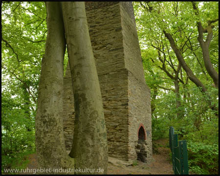 Industriedenkmal Wetterkamin Buchholz im Wald in Witten