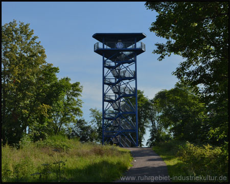 Stählerner Aussichtsturm auf dem Wolfsberg