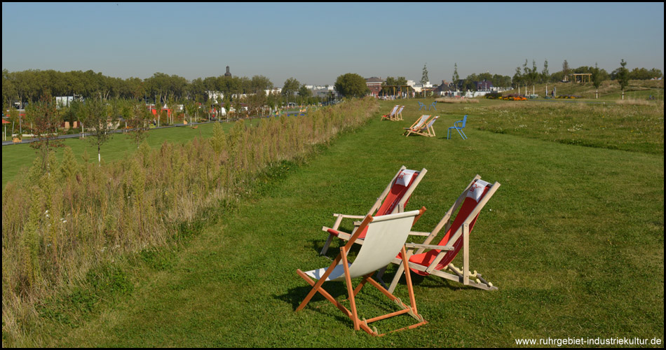 Sonniges Plätzchen auf den grünen Hügeln der Landesgartenschau Kamp-Lintfort 2020