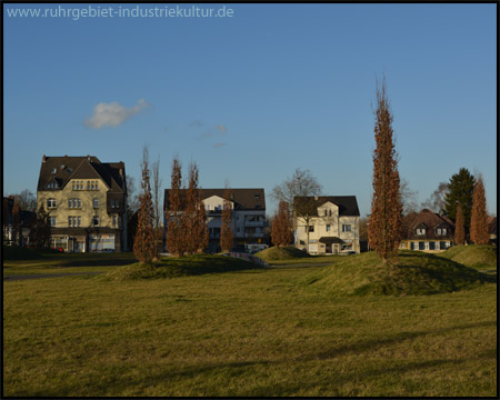 Hügeliger Stadtteilpark in Derne