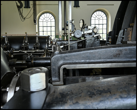 Dampfmaschine in der Maschinenhalle der Zeche Hannover