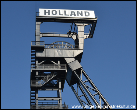 Förderturm von Schacht IV mit "HOLLAND"-Schriftzug