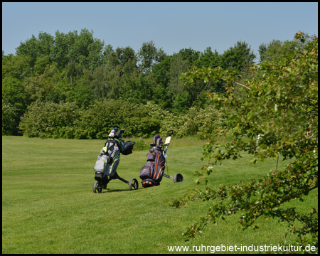 Golf-Ausrüstung statt Helm und Grubenlampe