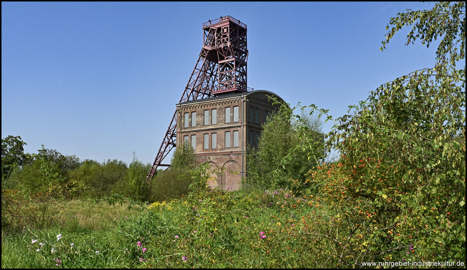 Fördergerüst und Schachthalle der Zeche Sterkrade in Oberhausen