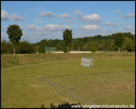 Fußballplatz auf dem Landschaftsbauwerk Sterkrade