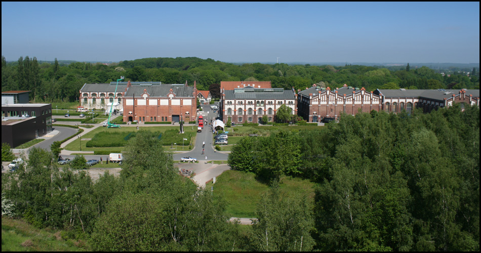 Blick vom Spurwerkturm auf das Zechengelände (siehe Abschnitt Halde)