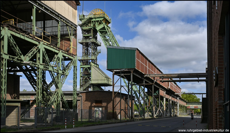 Förderturm und Manschaftsgang der Zeche Westfalen in Ahlen