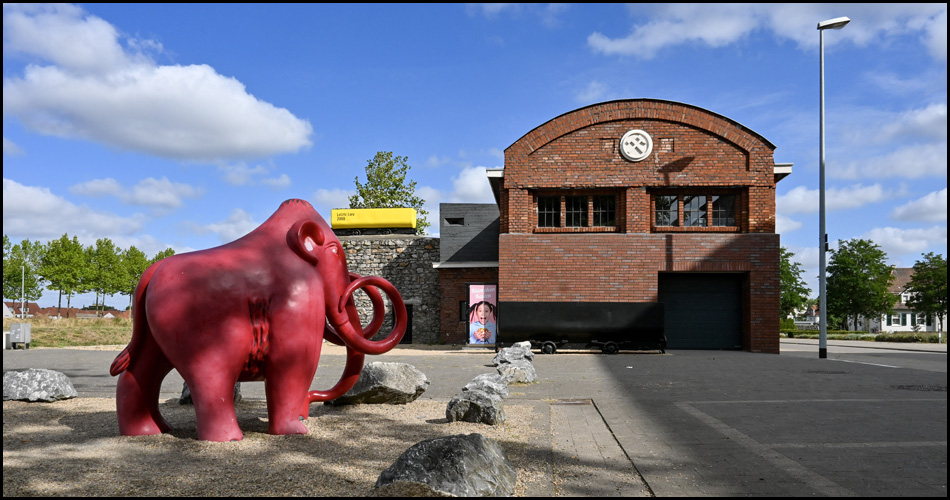 Mammut und Pförtnerhaus der Zeche Westfalen