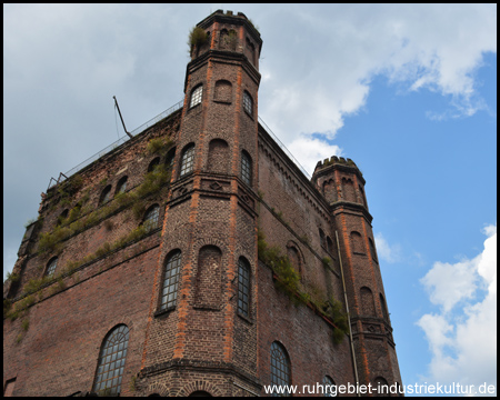 Mächtiger Malakowturm – einer von 14 erhaltenen im Ruhrgebiet