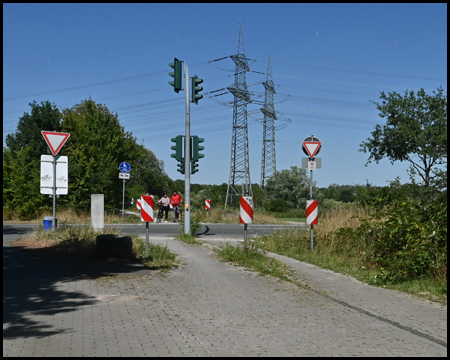 Ampel an einer Straße