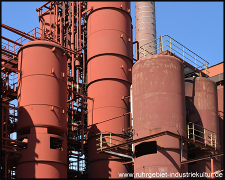 Silos der Weißen Seite, auch wenn sie rot gestrichen sind